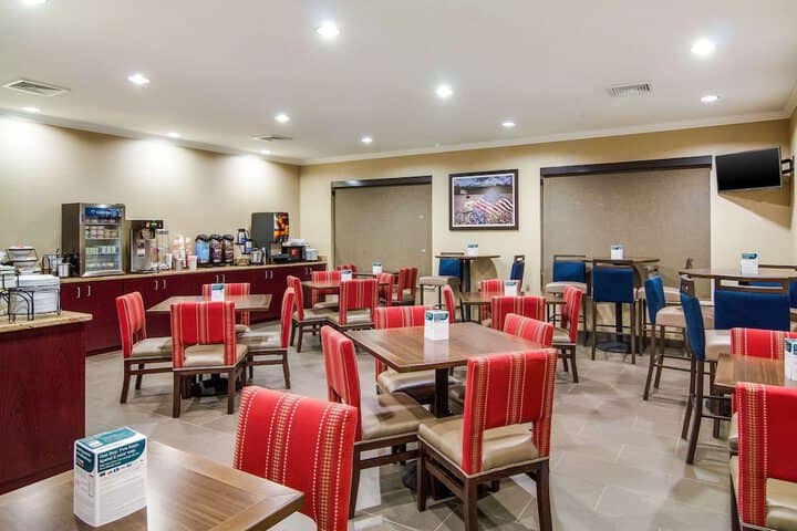 Breakfast area