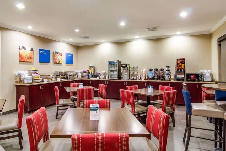 Breakfast area